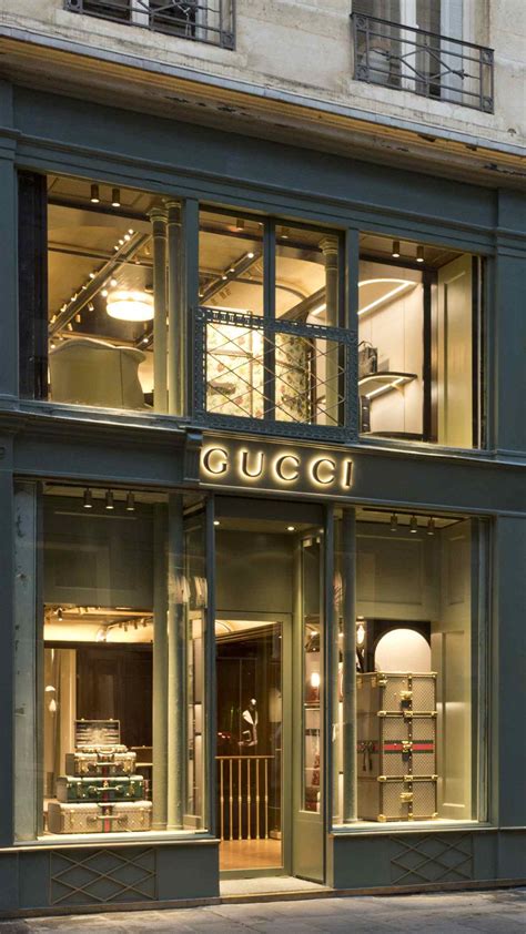 Salaires chez Gucci, Paris .